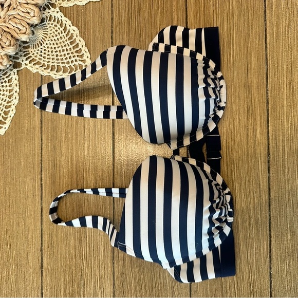 Aerie Striped Navy and White Bikini Top - Picture 1 of 4